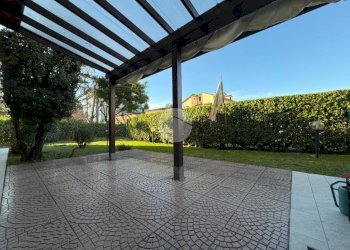 Quadrilocale Via Giuseppe Garibaldi, Bussero - foto 3