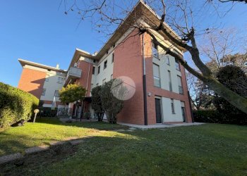 Quadrilocale Via Giuseppe Garibaldi, Bussero - foto 7