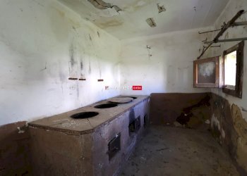 Locale Commerciale Via Santa Candida, Gioia del Colle - foto 27