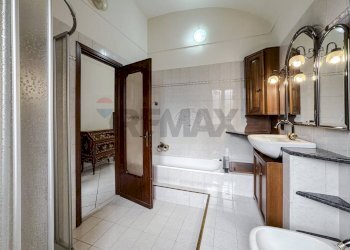 Bagno - Trilocale Corso Randaccio
 
30, Vercelli - foto 20