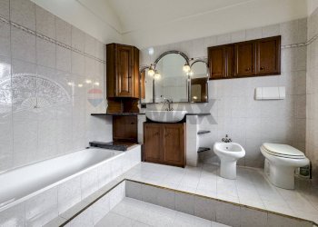 Bagno - Trilocale Corso Randaccio
 
30, Vercelli - foto 21