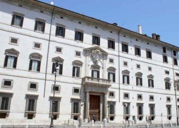 Facciata - Attico piazza di San Lorenzo in Lucina, 3, Roma (zona Centro Storico) - foto 6