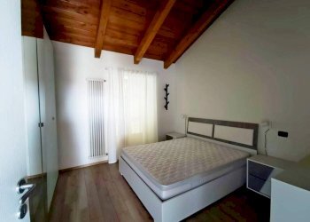 Camera da letto - Bilocale via Roma, 6, Villanova Mondovì - foto 8