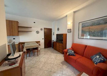 Soggiorno - Appartamento via Giuseppe Garibaldi, Bollate - foto 4