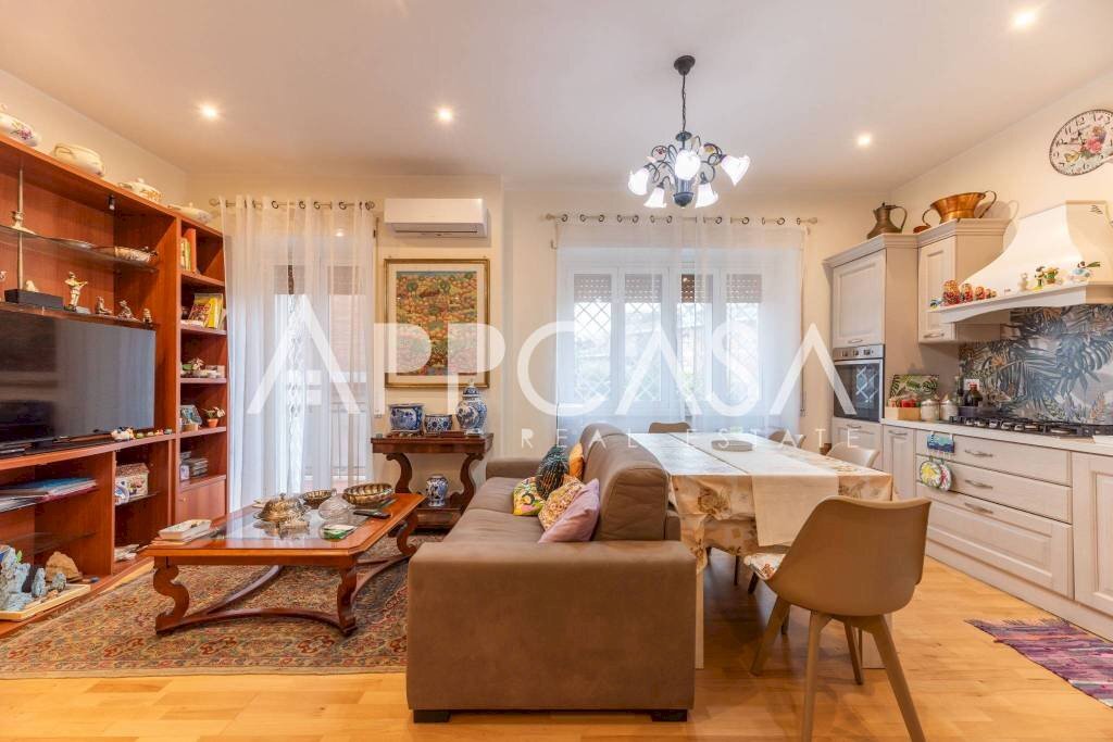 Salone - Bilocale via Santorre Santarosa, Roma - foto 2