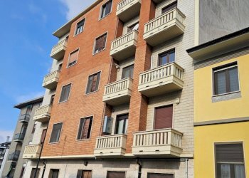 Bilocale Beinasco via Giolitti 1, Moncalieri - foto 1