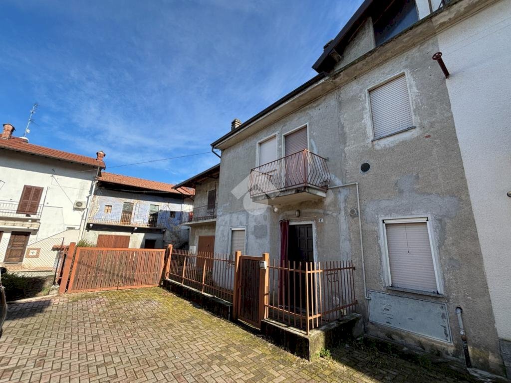 Independent house Via ss. trinità, Varallo Pombia - photo 2