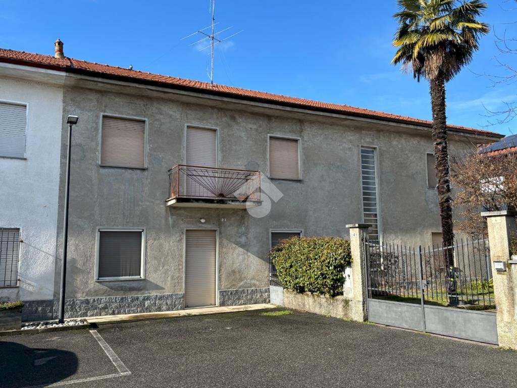 Independent house Via ss. trinità, Varallo Pombia - photo 3