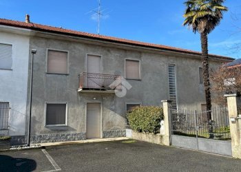 Casa indipendente Via ss. trinità, Varallo Pombia - foto 3