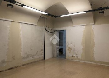 Negozio Via Torino, Saluzzo - foto 5