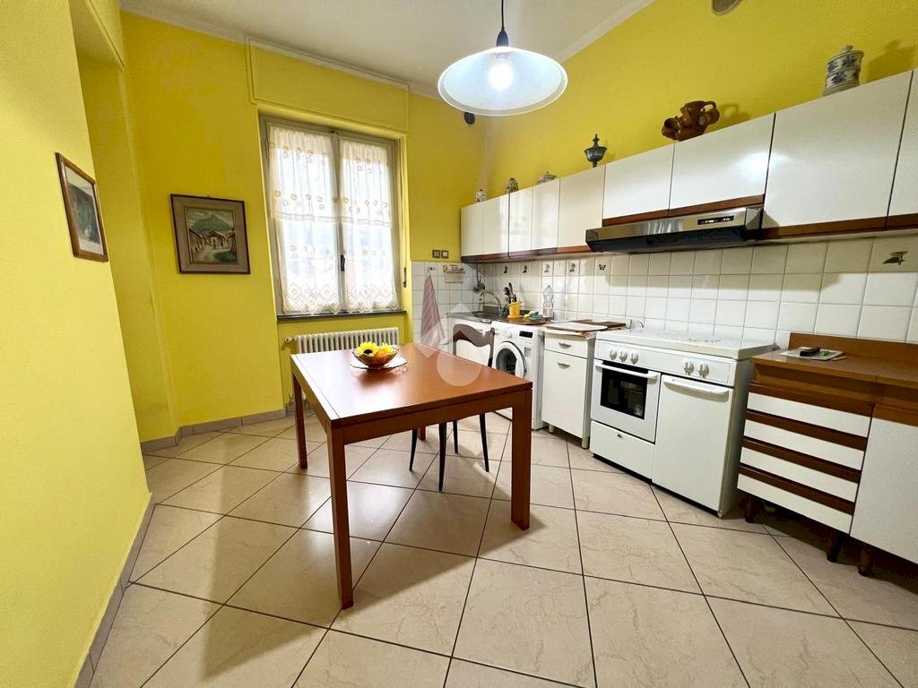 Four-room apartment Corso Michele Coppino, Alba - photo 2