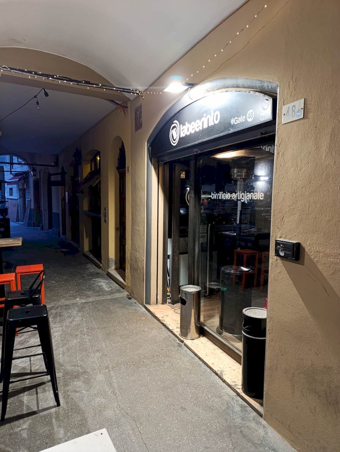 Shop Via San Giacomo 48, Modena (neighborhood Circoscrizione 1) - photo 2