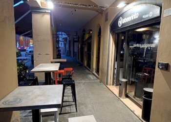 Negozio Via San Giacomo 48, Modena (zona Circoscrizione 1) - foto 3