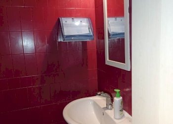 Negozio Via San Giacomo 48, Modena (zona Circoscrizione 1) - foto 9