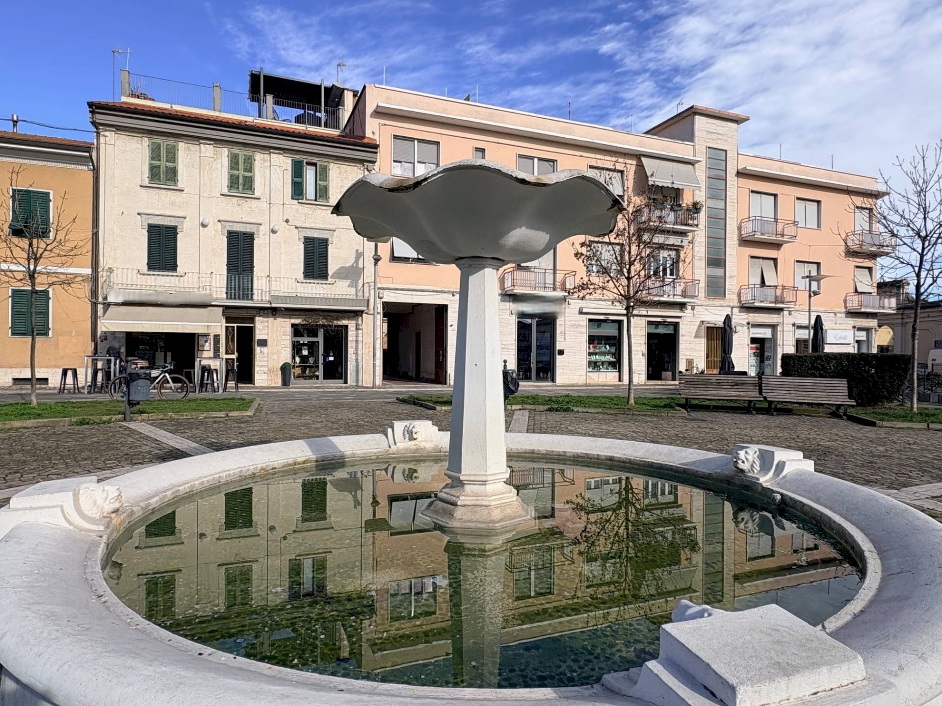 Foto 1 - Locale Commerciale via Largo Oberdan
 
4, Chiaravalle - foto 1