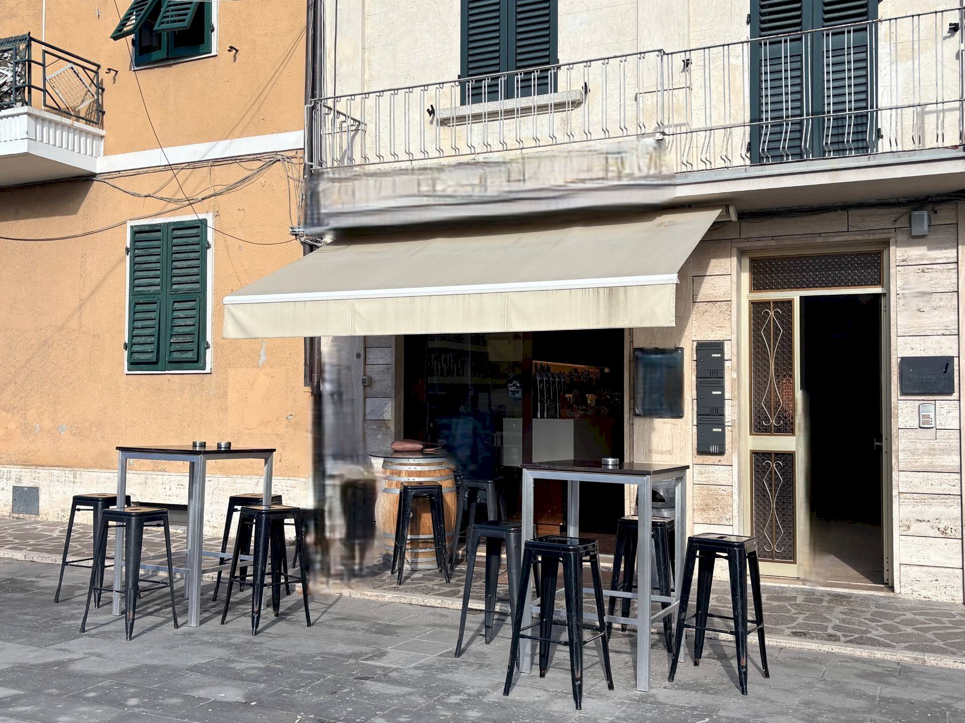 Foto 2 - Locale Commerciale via Largo Oberdan
 
4, Chiaravalle - foto 2