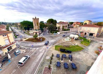 Foto 17 - Locale Commerciale via Largo Oberdan
 
4, Chiaravalle - foto 17