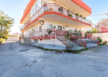 Foto 1 - Trilocale Via Conte Giusso
 
10, Bari - foto 1