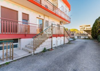 Foto 1 - Trilocale Via Conte Giusso
 
10, Bari - foto 1