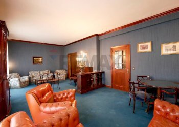 Sala da pranzo - Appartamento Viale Del Concilio Vaticano Ii
 
130, Bari - foto 5