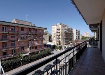 Balcone - Appartamento Viale Del Concilio Vaticano Ii
 
130, Bari - foto 7