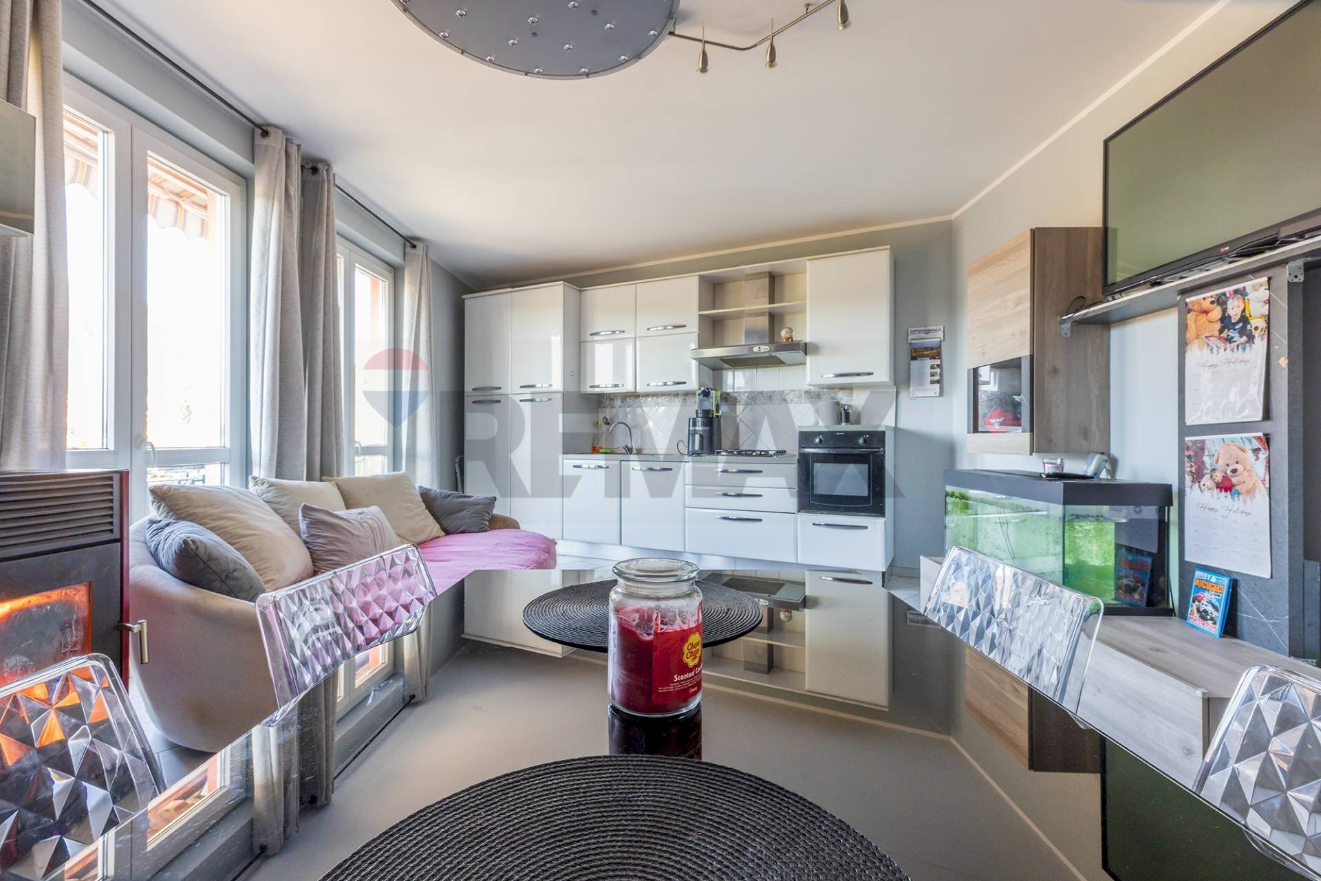 Soggiorno - Three-room apartment Località Carpio
3, Cugliate-Fabiasco - photo 3