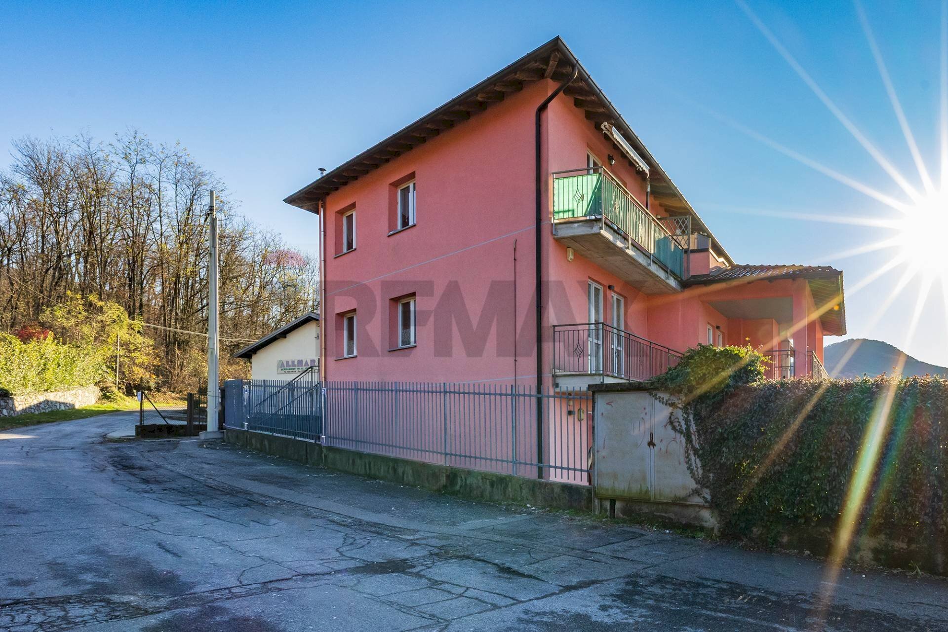 Casa all\'aperto - Trilocale Località Carpio
 
3, Cugliate-Fabiasco - foto 1
