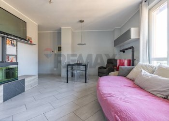 Sala da pranzo - Trilocale Località Carpio
 
3, Cugliate-Fabiasco - foto 5