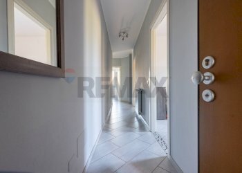 Hall / corridoio - Trilocale Località Carpio
 
3, Cugliate-Fabiasco - foto 20