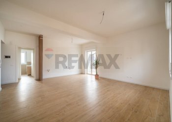 living con disimpegno zona notte - Two-room apartment Via Papa Paolo VI
 
18, Palermo - photo 6