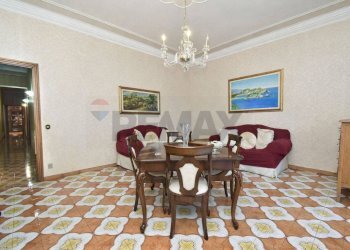 Sala da pranzo - Quadrilocale Via della Regione
 
343, San Giovanni la Punta - foto 6