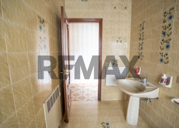 Bagno - Four-room apartment Via della Regione
 
343, San Giovanni la Punta - photo 21