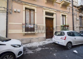 Edificio all\'aperto - Quadrilocale Via Quintino Sella
 
45, Catania - foto 3