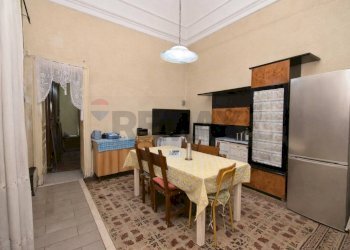 Sala da pranzo - Quadrilocale Via Quintino Sella
 
45, Catania - foto 17