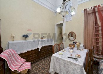 Sala da pranzo - Quadrilocale Via Quintino Sella
 
45, Catania - foto 22