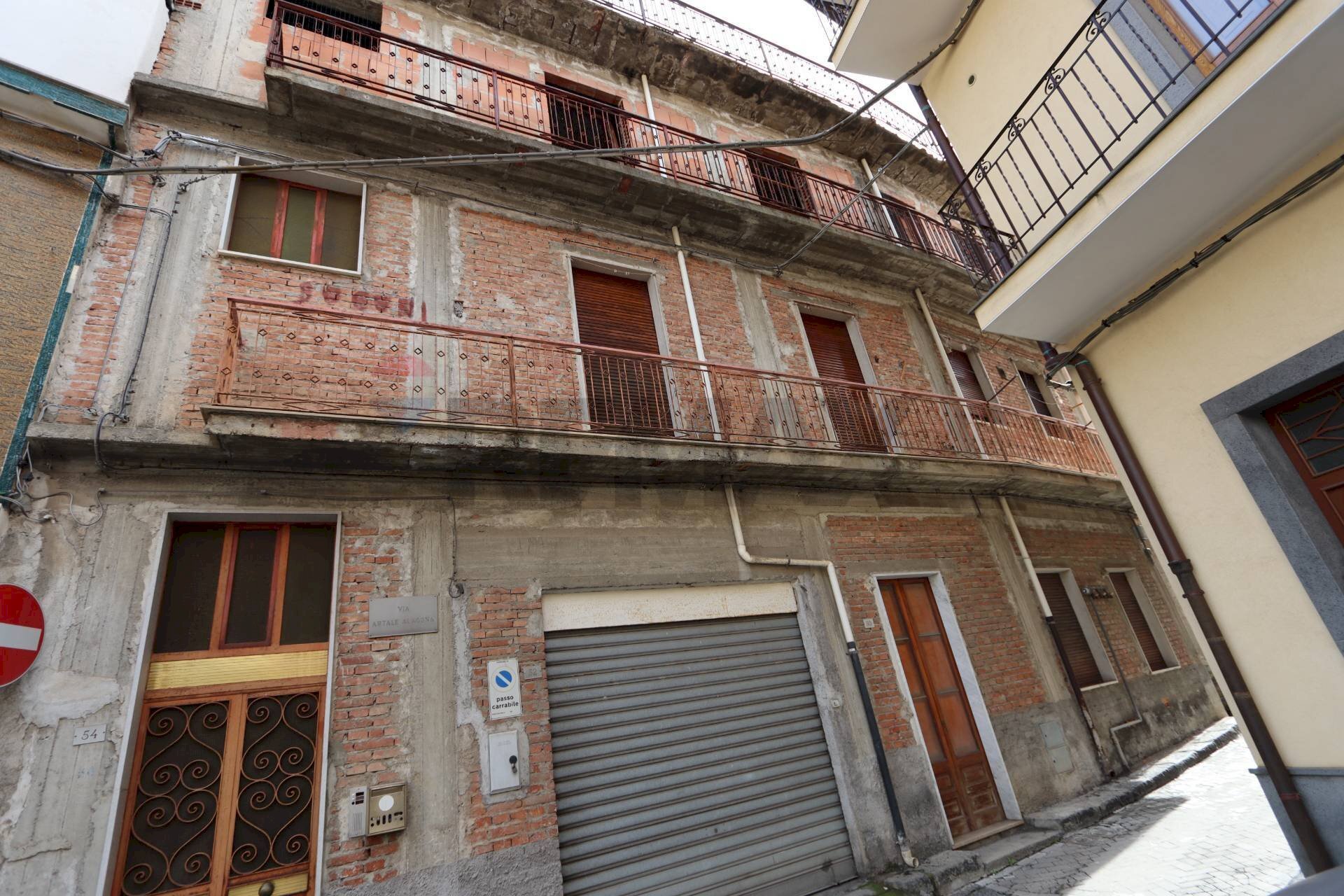 Edificio all\'aperto - Independent house Via Artale Alagona
 
54, Calatabiano - photo 1