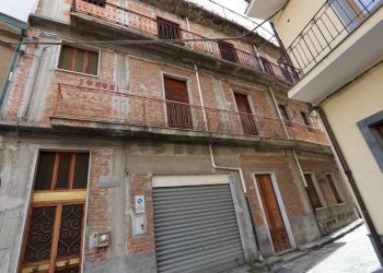 Edificio all\'aperto - Casa indipendente Via Artale Alagona
 
54, Calatabiano - foto 2