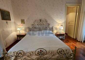 Camera / camera da letto - Stable - Palace via Cordici
 
15, Erice - photo 25