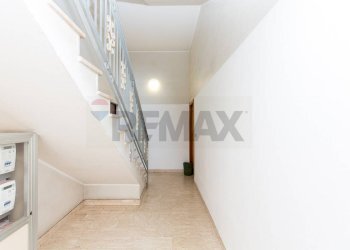 Hall / corridoio - Quadrilocale Via Paladino
 
36, Giardini-Naxos - foto 21