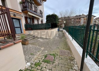 Terrazza - Quadrilocale via  Elio  vittorini
 
18, Piazza Armerina - foto 4