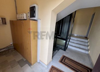 Scale - Quadrilocale via  Elio  vittorini
 
18, Piazza Armerina - foto 7