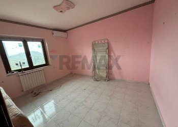 Stanza vuota - Quadrilocale via  Elio  vittorini
 
18, Piazza Armerina - foto 24