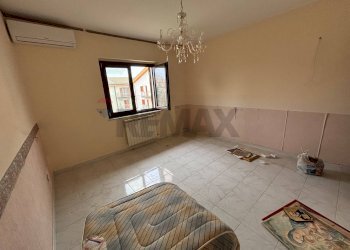 Stanza vuota - Quadrilocale via  Elio  vittorini
 
18, Piazza Armerina - foto 26