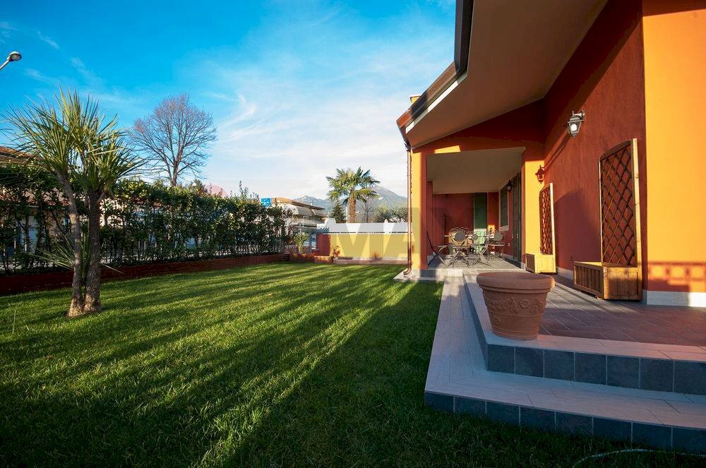 Giardino - Casa semi indipendente via dei frutteti
 
1, Camaiore - foto 3