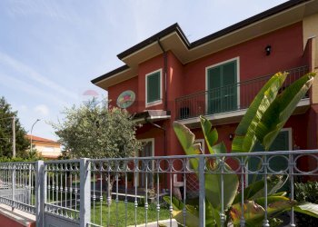 Casa all\'aperto - Semi-detached house via dei frutteti
 
1, Camaiore - photo 12