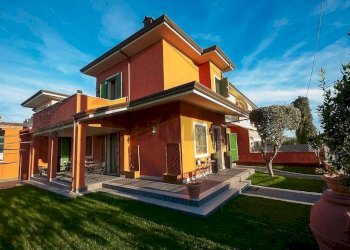 Casa all\'aperto - Semi-detached house via dei frutteti
 
1, Camaiore - photo 6