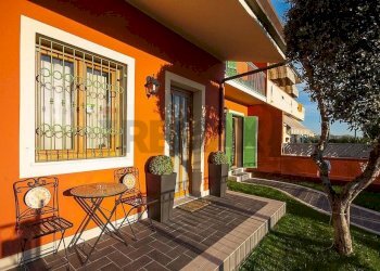 Terrazza - Semi-detached house via dei frutteti
 
1, Camaiore - photo 2