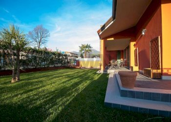 Giardino - Semi-detached house via dei frutteti
 
1, Camaiore - photo 3