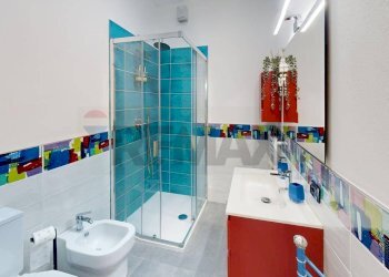 Bagno - Quadrilocale via toti
 
13, Viareggio - foto 26