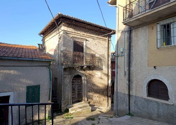 Casa all\'aperto - Trilocale VIA ZAMPUCO
 
5, Tagliacozzo - foto 2